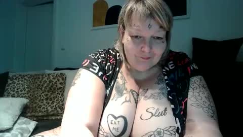 thickdarkangel online show from 9, 6, 2026