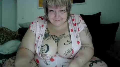 thickdarkangel online show from 1, 7, 2026