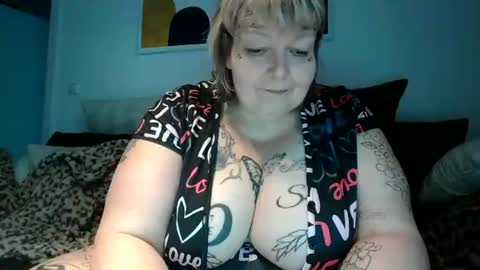 thickdarkangel online show from 19, 7, 2026