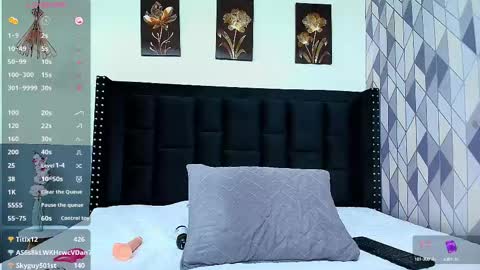 Snapshot of thickeebonyy chatting on 1, 3, 2025 thickeebonyy online show from 1, 3, 2025