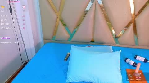 Snapshot of thickeebonyy chatting on 10, 9, 2025 thickeebonyy online show from 10, 9, 2025