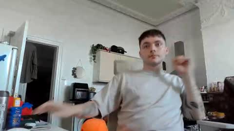 Snapshot of thickpl4ntguy chatting on 18, 7, 2026 thickpl4ntguy online show from 18, 7, 2026
