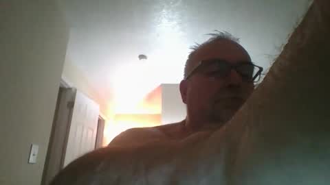 Snapshot of thickwhiteload chatting on 3, 11, 2025 thickwhiteload online show from 3, 11, 2025