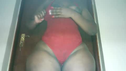 Snapshot of thickybabe_05 chatting on 14, 2, 2025 thickybabe_05 online show from 14, 2, 2025