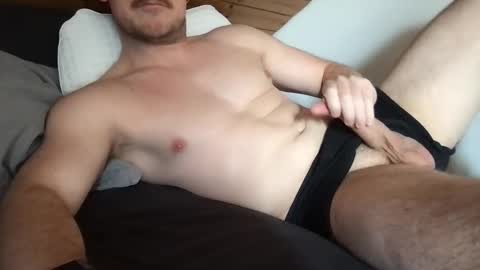 Snapshot of thierrinho8148 chatting on 2, 3, 2026 thierrinho8148 online show from 2, 3, 2026