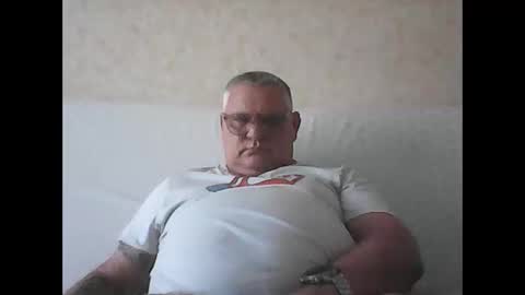 Snapshot of thierrysymp chatting on 9, 10, 2025 Thierrysymp online show from 9, 10, 2025