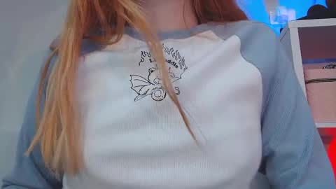 Snapshot of thin33 chatting on 15, 12, 2024 sara online show from 15, 12, 2024