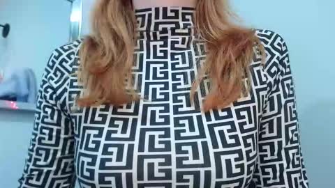 Snapshot of thin33 chatting on 17, 1, 2026 sara online show from 17, 1, 2026