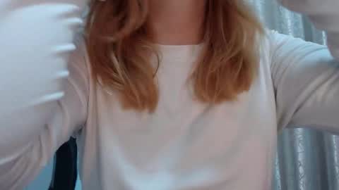 Snapshot of thin33 chatting on 25, 2, 2026 sara online show from 25, 2, 2026