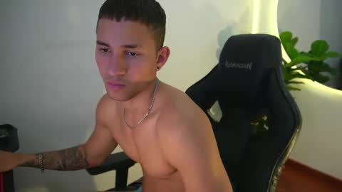 Snapshot of thin_tommy11 chatting on 8, 1, 2026 thin_tommy11 online show from 8, 1, 2026