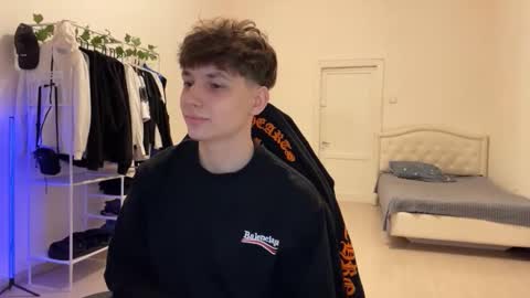 Thomas Hill online show from 22, 11, 2025