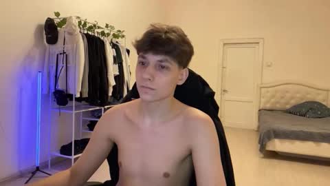 Thomas Hill online show from 3, 12, 2025