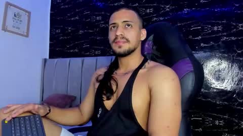 Thomas online show from 13, 12, 2025