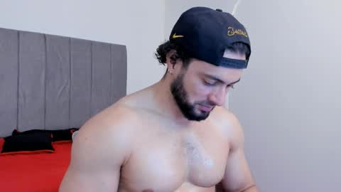 Snapshot of thomas_brandon chatting on 18, 1, 2026 Thomas Brandon online show from 18, 1, 2026