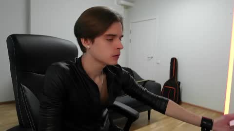 THOMAS BRONS online show from 31, 5, 2026