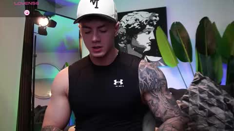 Snapshot of thomas_falcon1 chatting on 6, 2, 2026 Thomas Falcon online show from 6, 2, 2026