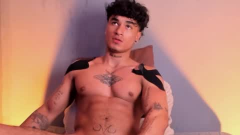 Snapshot of thomas_fit1 chatting on 5, 1, 2025 Thomas 3 JUST STAY AND BE MY LAST LOVE online show from 5, 1, 2025