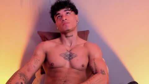 Snapshot of thomas_fit1 chatting on 6, 1, 2025 Thomas 3 JUST STAY AND BE MY LAST LOVE online show from 6, 1, 2025