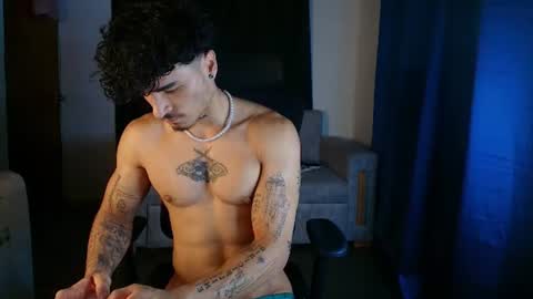 Snapshot of thomas_fit1 chatting on 19, 6, 2026 Thomas 3 JUST STAY AND BE MY LAST LOVE online show from 19, 6, 2026
