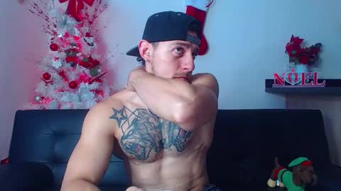 Snapshot of thomashoward31 chatting on 19, 12, 2025 Thomas online show from 19, 12, 2025