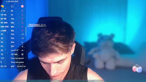 Snapshot of thomklein chatting on 25, 9, 2025 Thom Klein online show from 25, 9, 2025