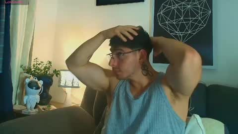 thomylov online show from 17, 4, 2026