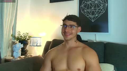 thomylov online show from 8, 5, 2026