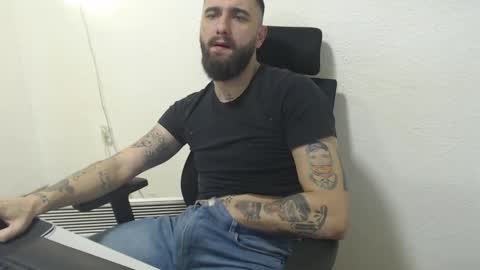 HugeJuicy online show from 2, 12, 2024