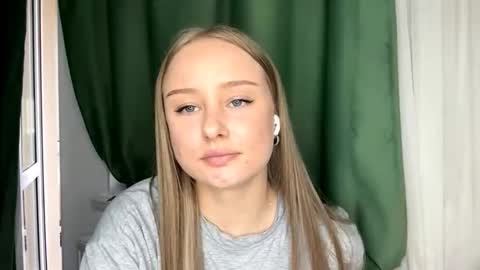 Snapshot of thulivermore chatting on 5, 11, 2025 Dana online show from 5, 11, 2025