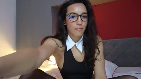 tia_j online show from 21, 3, 2026