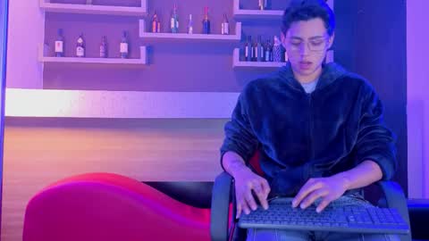 Snapshot of tian_sex chatting on 5, 5, 2026 online show from 5, 5, 2026