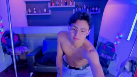 Snapshot of tian_sex chatting on 31, 5, 2026 online show from 31, 5, 2026