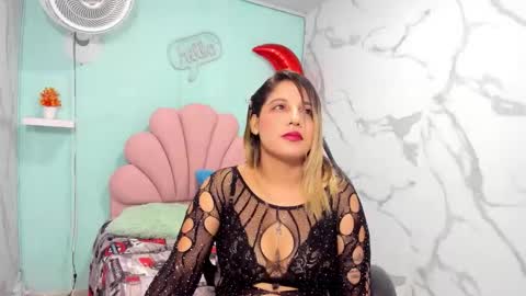 Snapshot of tiana_breeze chatting on 16, 9, 2025 tiana_breeze online show from 16, 9, 2025