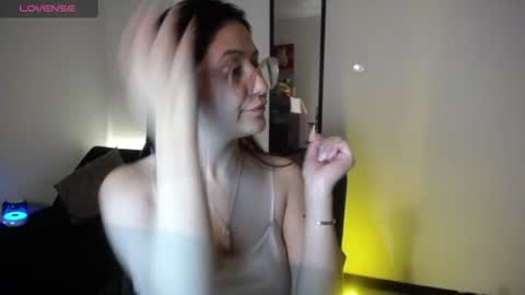 Snapshot of tiana_sweett chatting on 19, 6, 2026 tiana online show from 19, 6, 2026