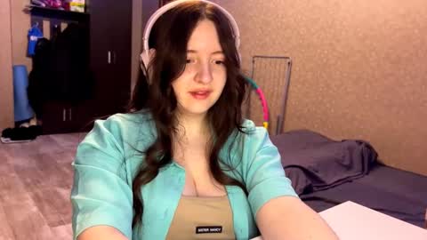 Snapshot of tifany_tv chatting on 10, 11, 2025 Kate online show from 10, 11, 2025