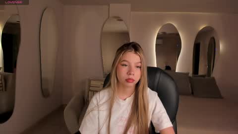 Tiffanny Sins online show from 27, 5, 2026