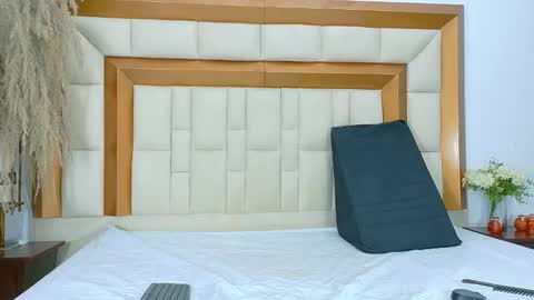 tiffannyvalentine online show from 22, 3, 2026