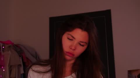 Im here on Fridays Saturdays Sundays  online show from 5, 1, 2026