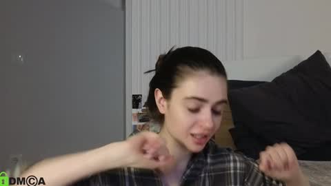 Snapshot of tiffany_loong chatting on 2, 2, 2025 tiffany online show from 2, 2, 2025