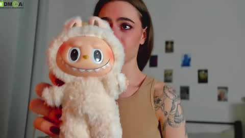 Snapshot of tiffany_loong chatting on 16, 10, 2025 tiffany online show from 16, 10, 2025