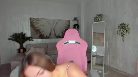 Tiffany Houston online show from 23, 5, 2026