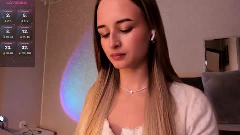 Tiffany online show from 23, 10, 2025