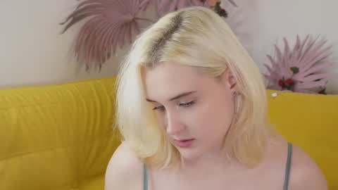 tiffanyjons online show from 29, 10, 2025