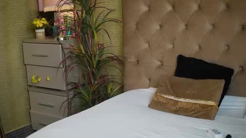 Snapshot of tiffanytrinity chatting on 15, 2, 2026 Tiffany online show from 15, 2, 2026