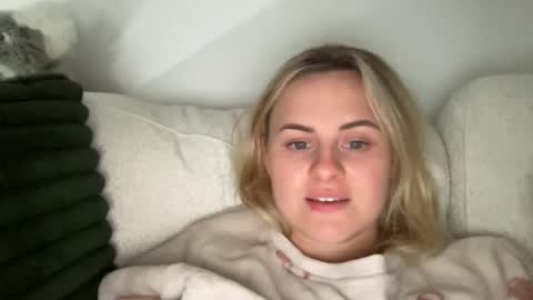 Snapshot of tigoldbitties11 chatting on 24, 11, 2025 Lexi online show from 24, 11, 2025