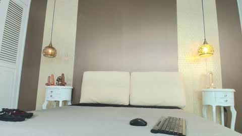 T I F F A N Y online show from 12, 1, 2026