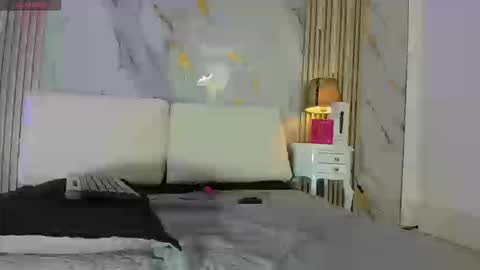 T I F F A N Y online show from 12, 3, 2026