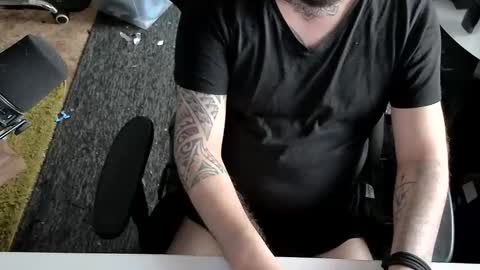 Snapshot of tiiimo94 chatting on 8, 10, 2025 tiiimo94 online show from 8, 10, 2025