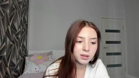 Snapshot of tillly_18 chatting on 18, 6, 2026 tillly_18 online show from 18, 6, 2026