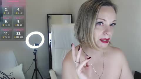 Snapshot of tilly_eliot chatting on 2, 2, 2025 Tilly online show from 2, 2, 2025